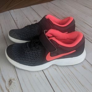 Girls Nike shoes